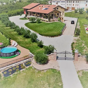 https://la-collina-dei-ciliegi.it-lombardy.com